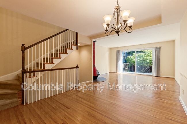 Building Photo - 706 6th St SW