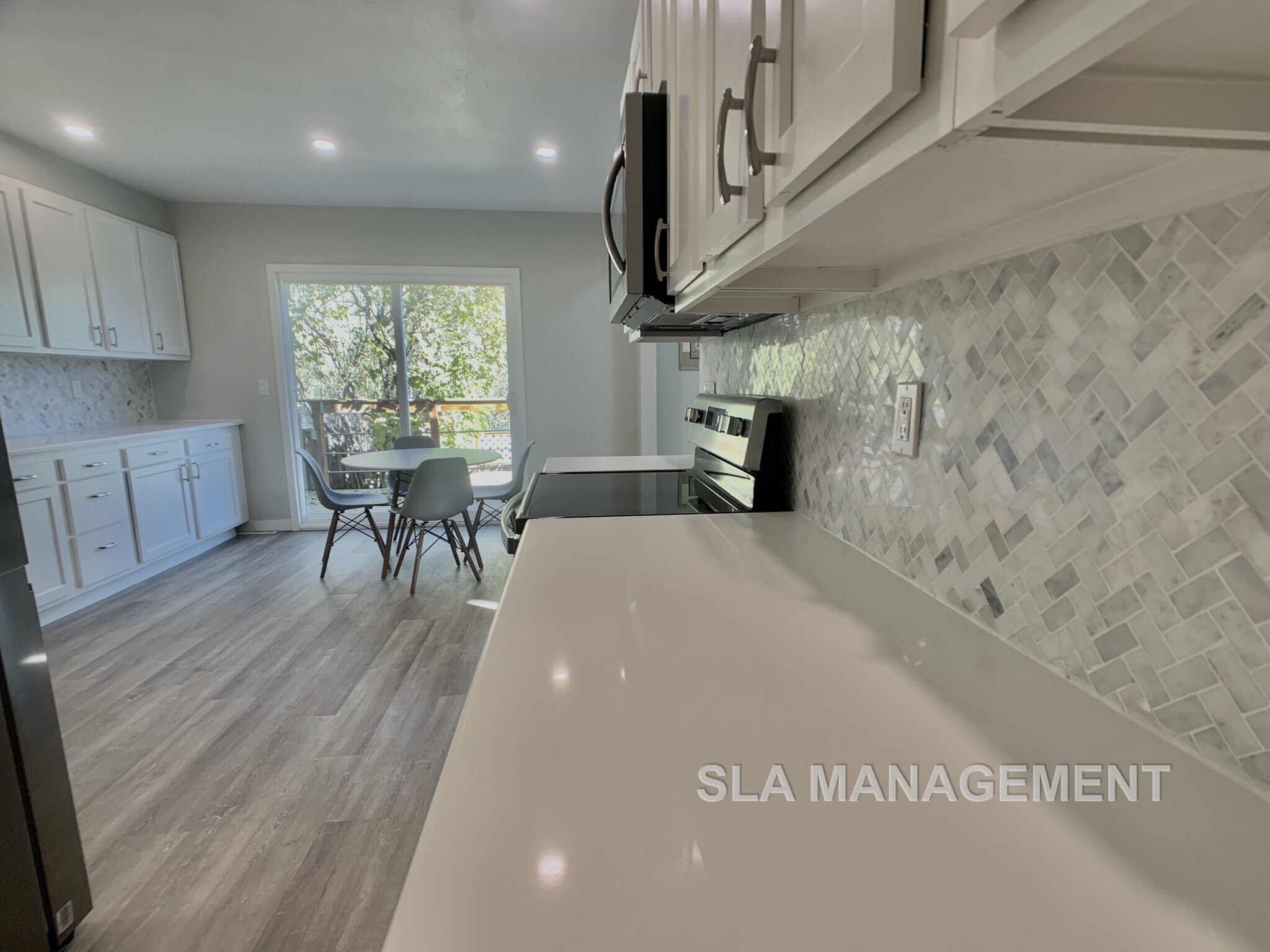 Building Photo - 1320 Vivian St