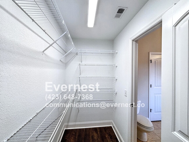 Building Photo - 7145 Tyner Rd