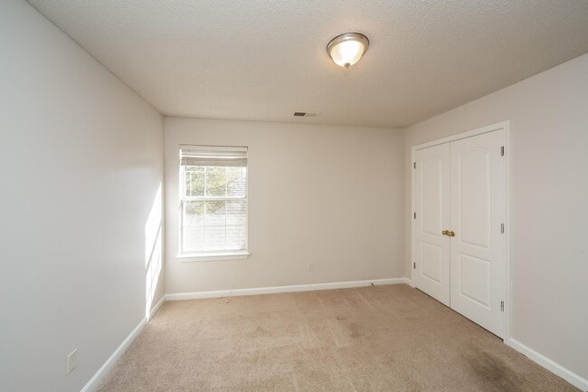 Building Photo - 9204 Lazzini Cove