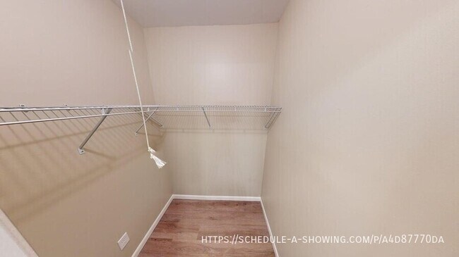 Building Photo - 406 E Park St