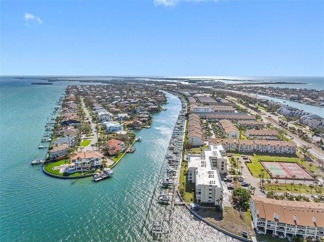 Building Photo - 363 Pinellas Bayway S