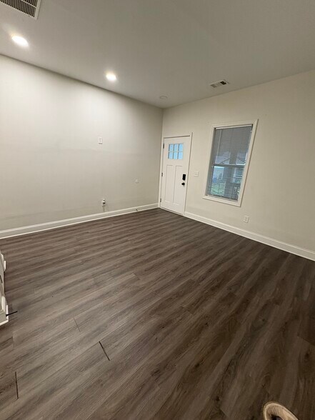 Building Photo - 1473 Connally Ave SW