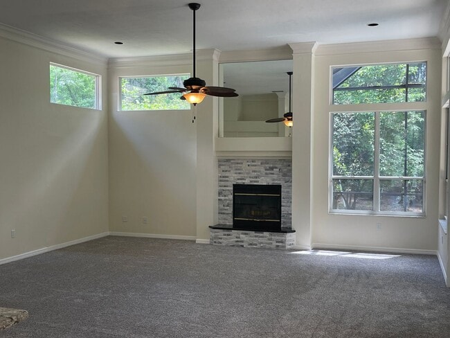 Building Photo - Shenandoah