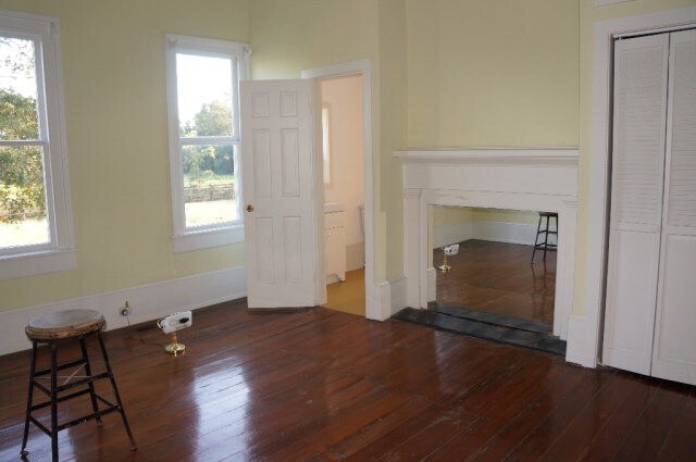 Building Photo - 180 Mayes St