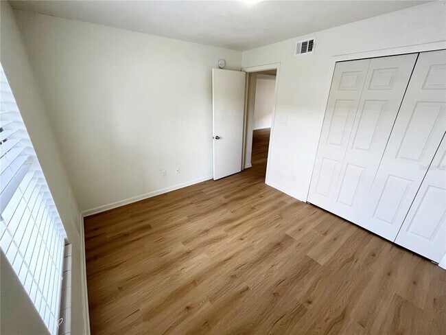 Building Photo - 2884 Plaza Terrace Dr