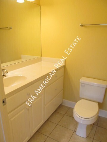 Building Photo - 26 Village Ln