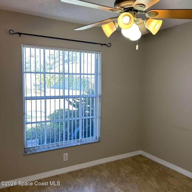 Building Photo - 1281 Rock Springs Dr