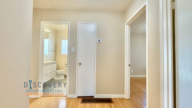 Building Photo - 3+ Bedroom Modern El Cerrito Hills Home