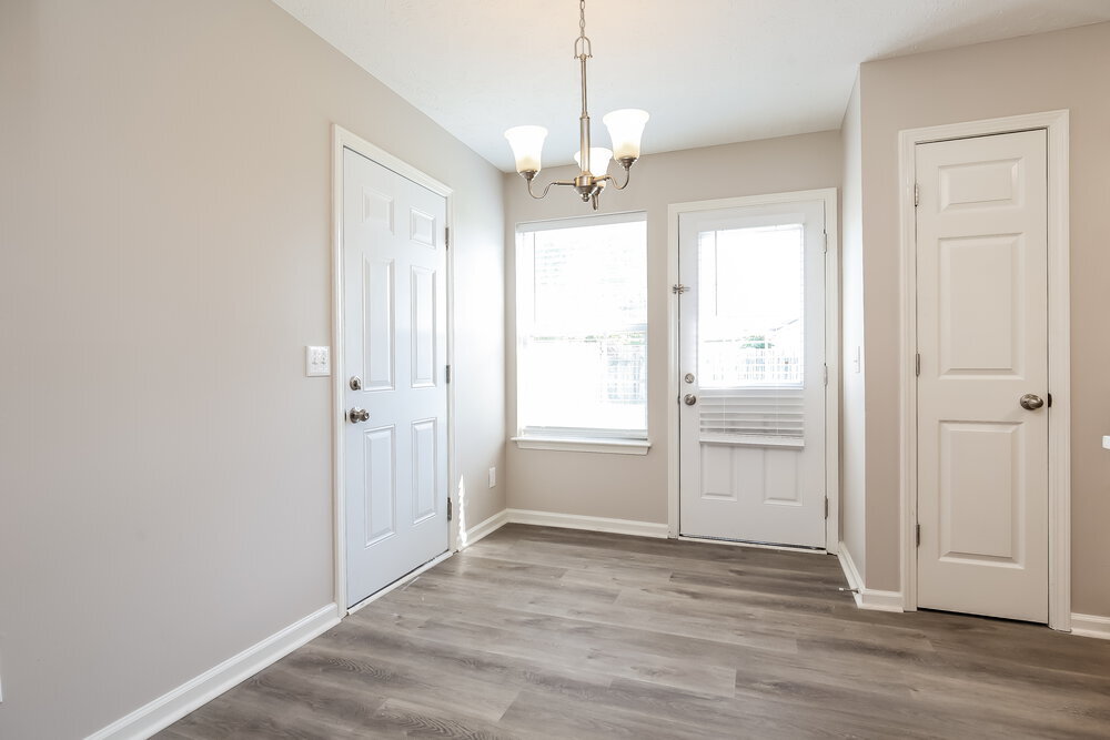 Building Photo - 864 Lavergne Ln