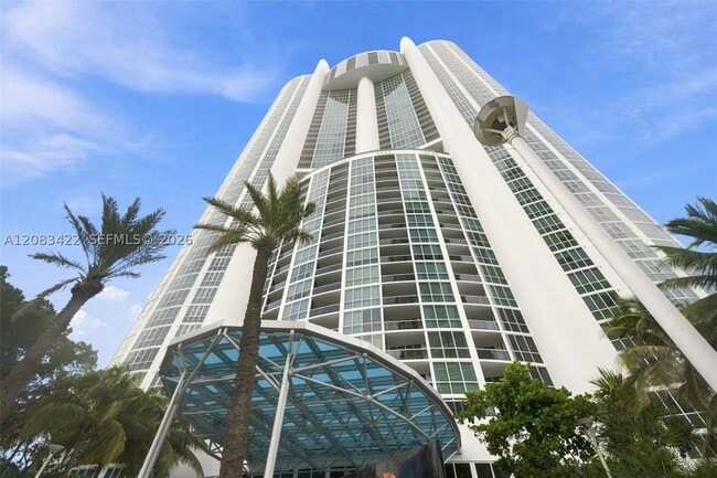 Building Photo - 18201 Collins Ave