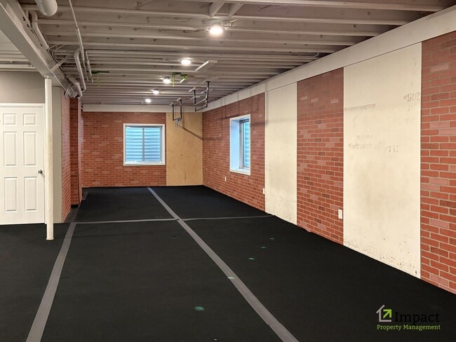 Building Photo - 10862 Glengate Cir