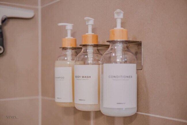 Building Photo - 736 W Rider Dr