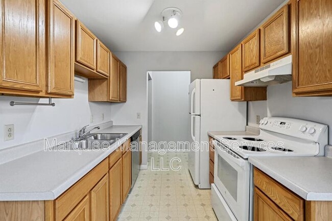 Building Photo - 118 Talon Pl