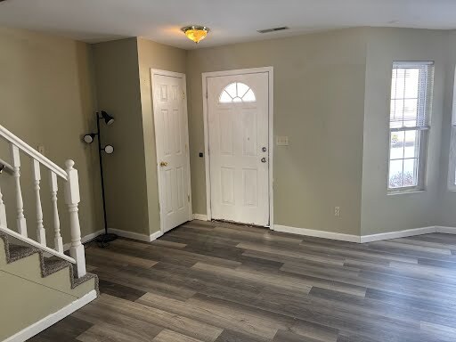 Building Photo - 403 Frank St