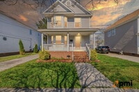 Building Photo - 3 BEDROOM 2.5 BATH WITH FENCED IN YARD AND DETACHED GARAGE FOR RENT IN NORFOLK!