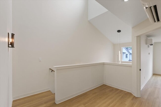 Building Photo - 4107 E 28th Ave