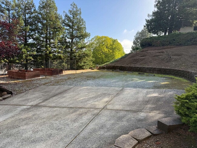 Building Photo - Morgan Hill Foothills Home