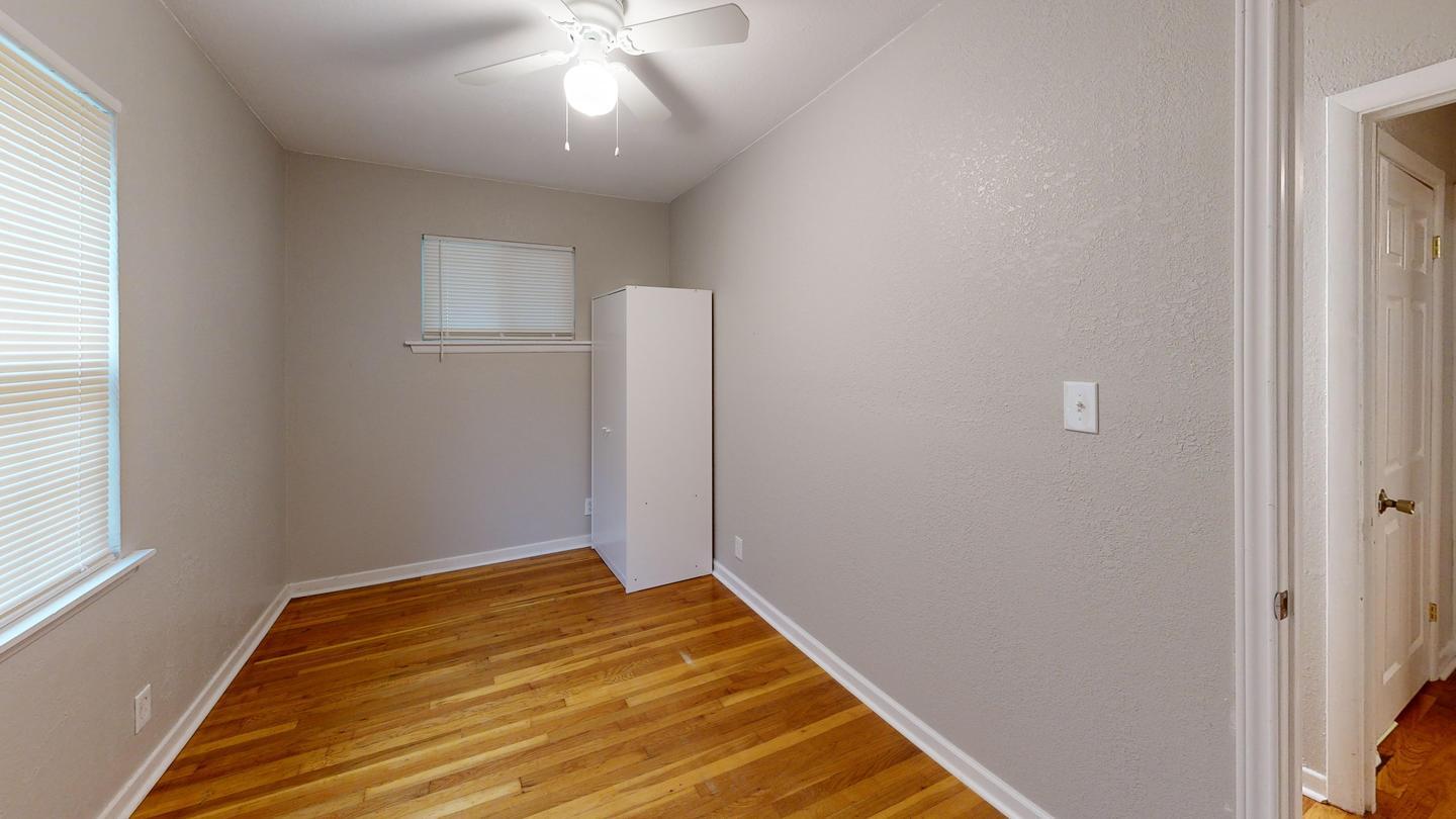 Building Photo - 1317 Killian Dr