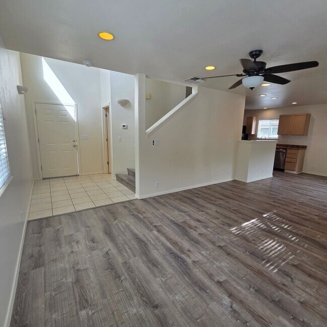 Building Photo - 3/2.5 home in Piilani Villages