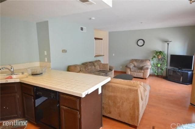 Building Photo - 3 br, 2 bath Condo - 755 N East St