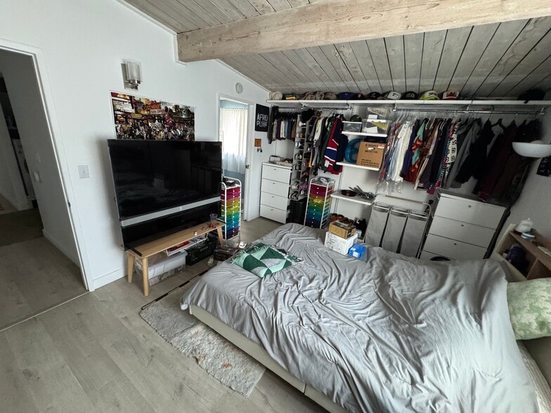 Primary Photo - 1404 Toberman St