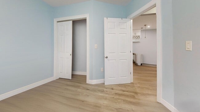 Building Photo - 346 Cherry St