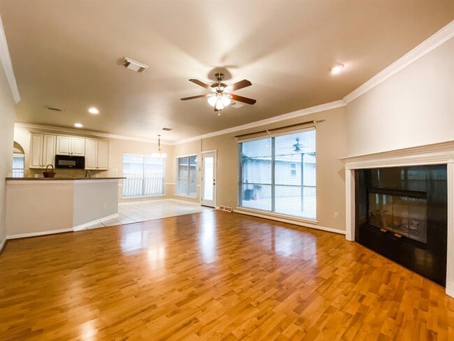 Building Photo - 13030 Mossy Ridge Cove
