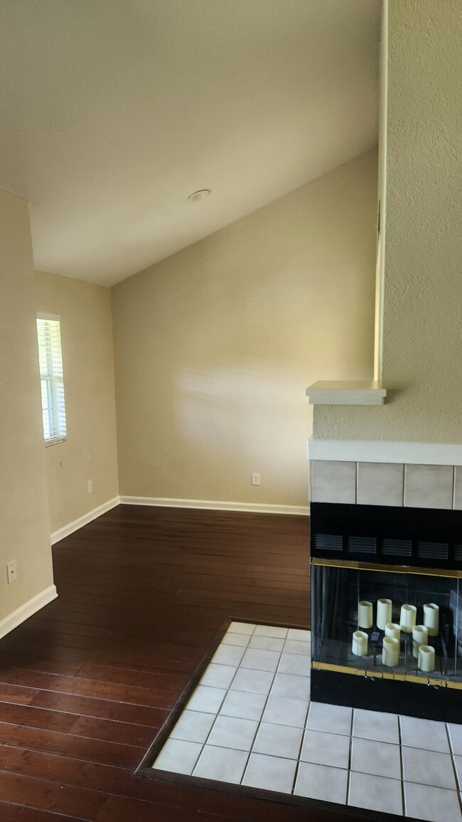 Building Photo - 8170 Mountain View Dr