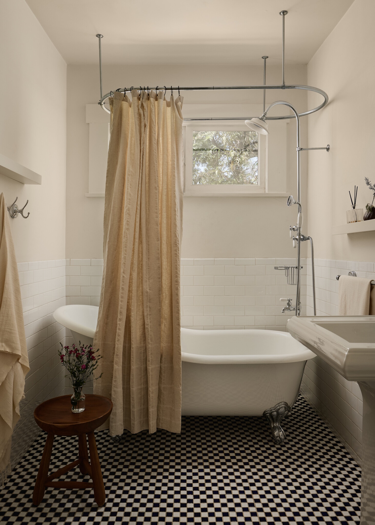 Building Photo - 2606 W Ave 30