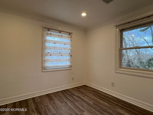 Building Photo - 699 Tennent Rd