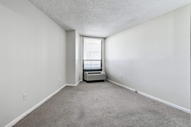 Building Photo - 205 E Joppa Rd
