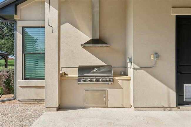 Building Photo - 2404 Sailboat Pass