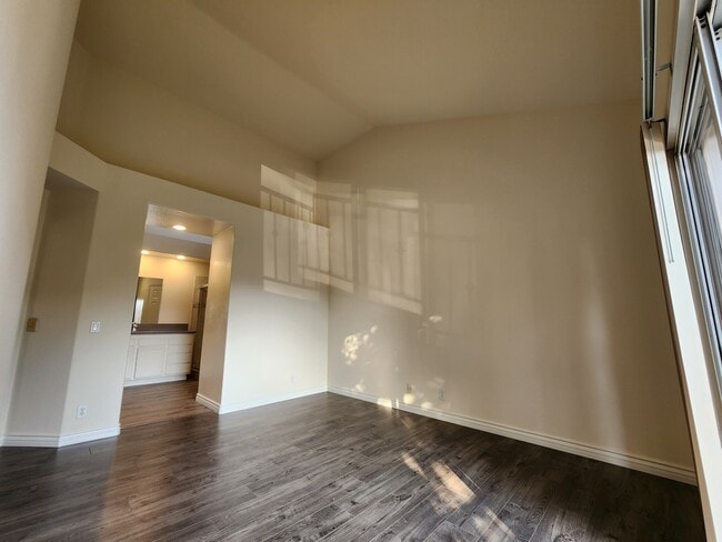 Building Photo - 7285 Calabria Ct