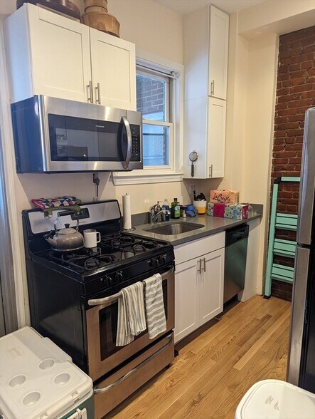 Building Photo - 775 Tremont St