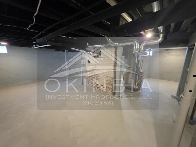 Building Photo - 1738 Radcliffe Rd
