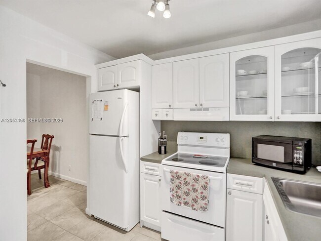 Building Photo - 2040 NW 81st Ave