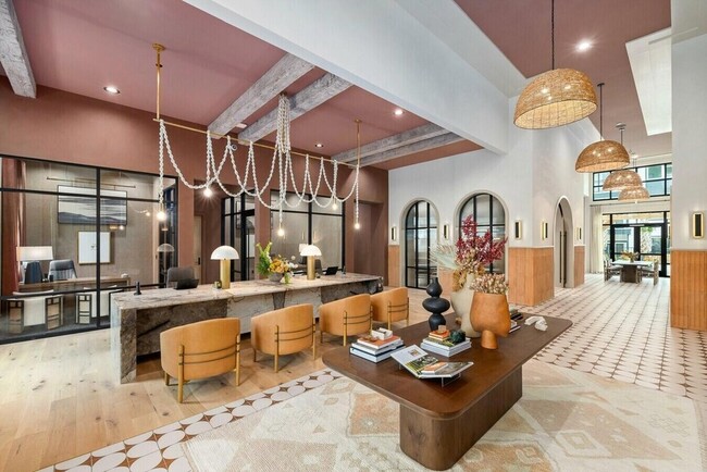 Building Photo - 3812 W Montague Ave