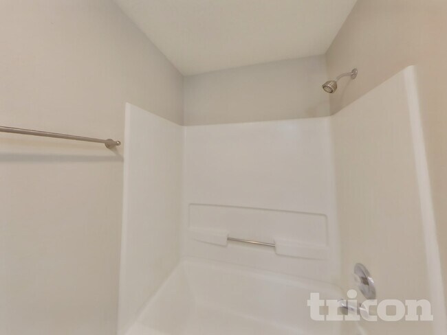 Building Photo - 5477 Wood Hollow Dr