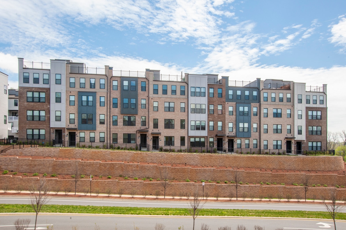 Building Photo - 674 Noush Ct