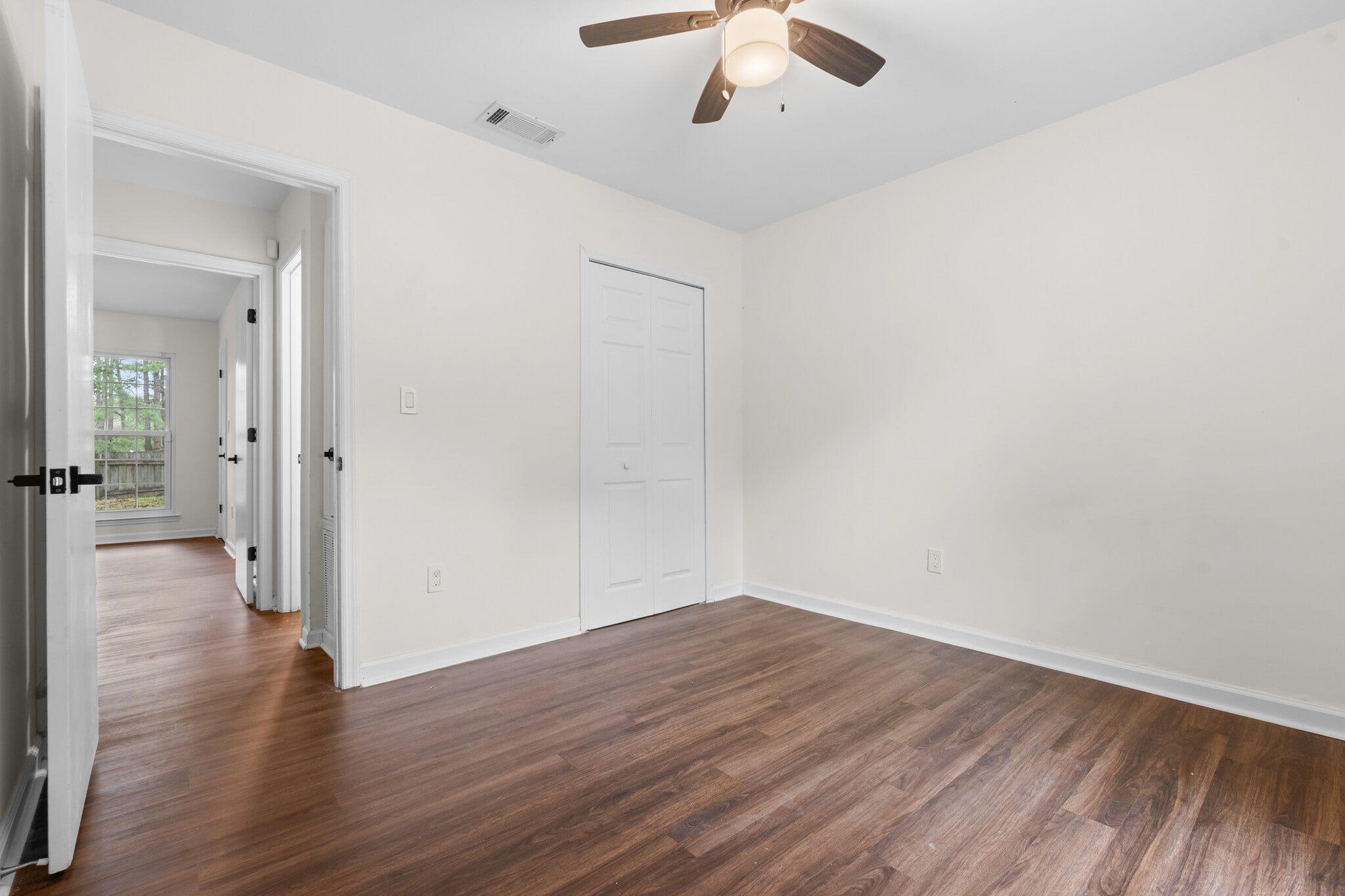 Building Photo - 16 Bitterroot Ln