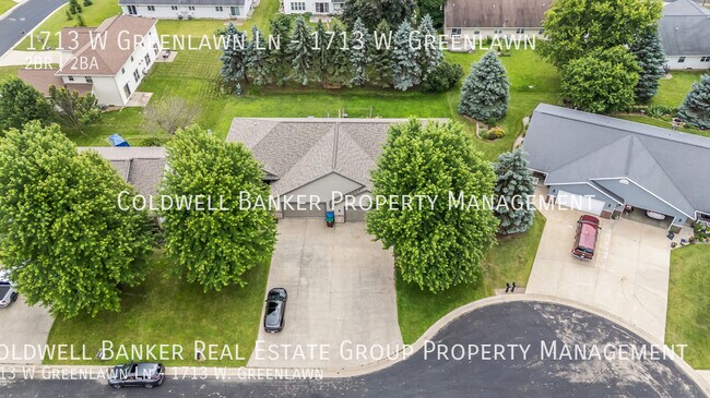 Building Photo - 1713 W Greenlawn Ln