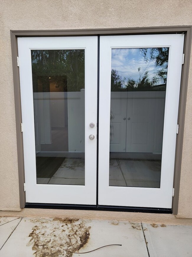 Building Photo - 9388 Olive St