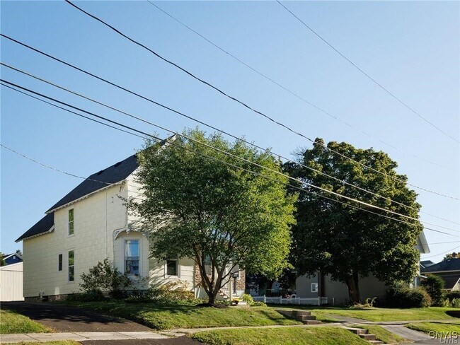 Building Photo - 435 S Hamilton St