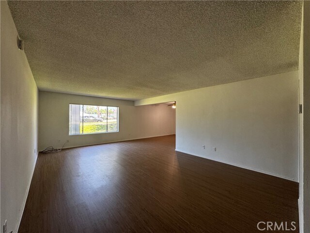 Building Photo - 475 E Cypress Ave