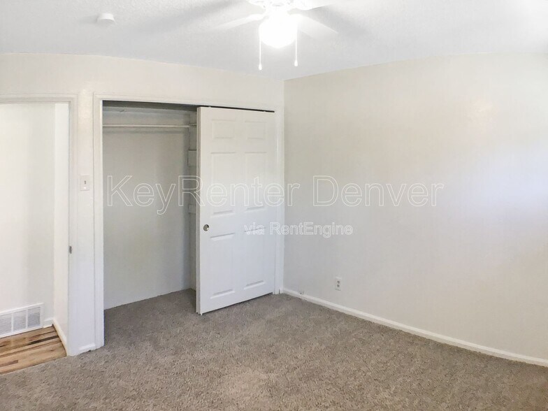 Building Photo - 1995 Ingalls St