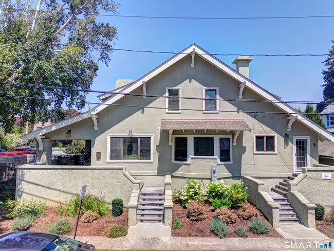 Building Photo - 1164 Ocean Ave
