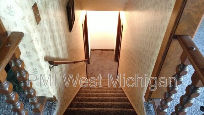 Building Photo - 1275 104th St SW