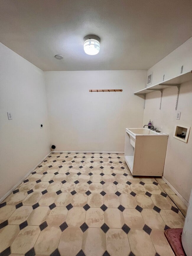 Building Photo - Non-Refundable & Security Deposit Total: $...
