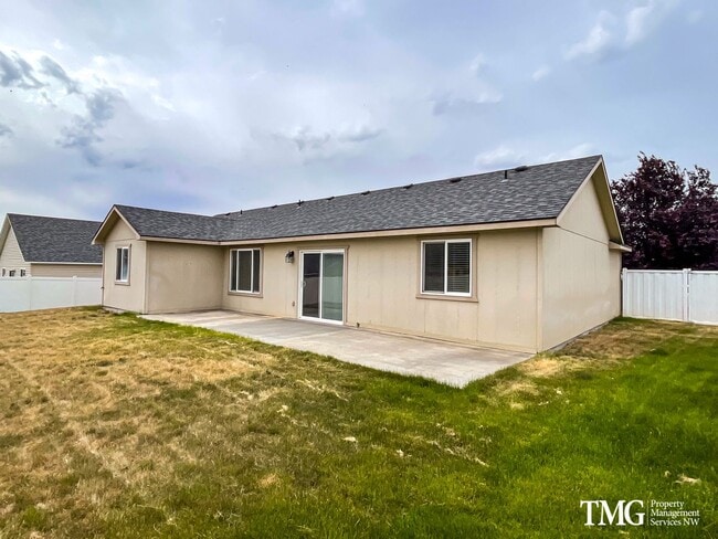 Building Photo - 3BD Ranch in Desirable Pasco Neighborhood